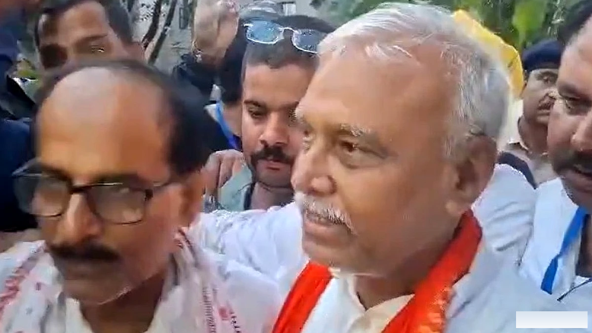 दरभंगा में हारने वाले ने विजयी को गले लगाया