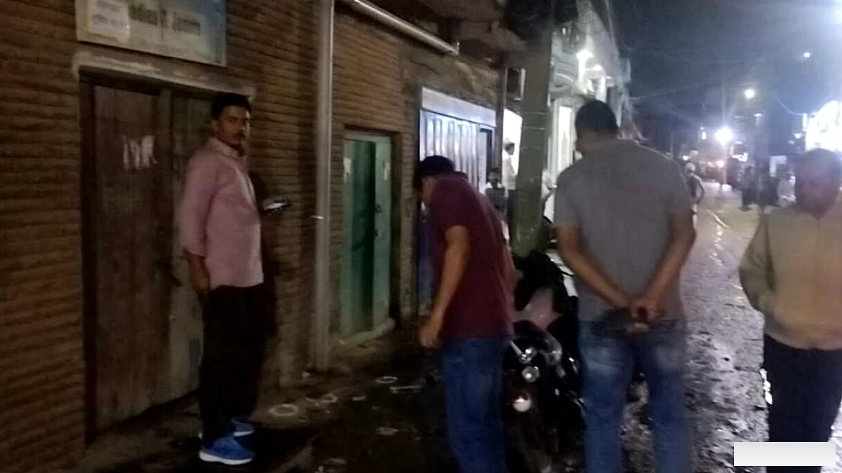 बिहार में जमीन कारोबारी पर गोलीबारी: चार गोलियों से गंभीर चोट