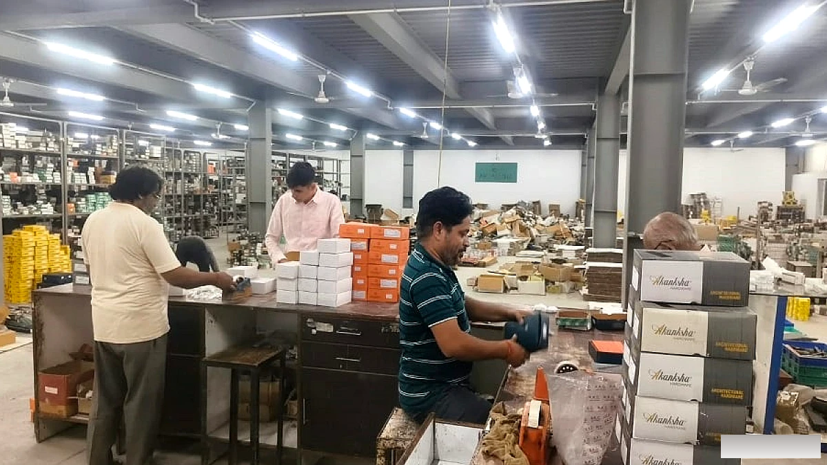 दिवाली पर फैक्टरी कर्मियों को सौगात: 2.36 लाख को मिलेगा बोनस-उपहार, धनतेरस से बंटेंगे गिफ्ट