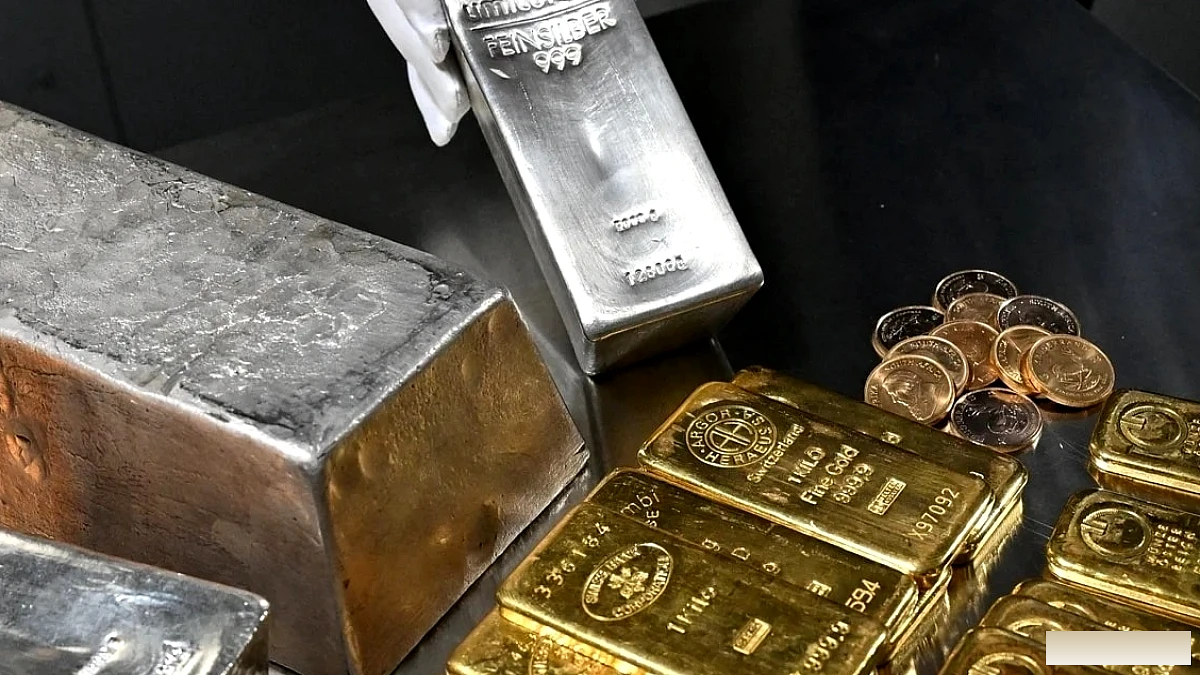 सोना‑चांदी की कीमतों में भारी गिरावट, चांदी अब 1.78 लाख/किग्रा, सोना 1.38 लाख/10 ग्राम