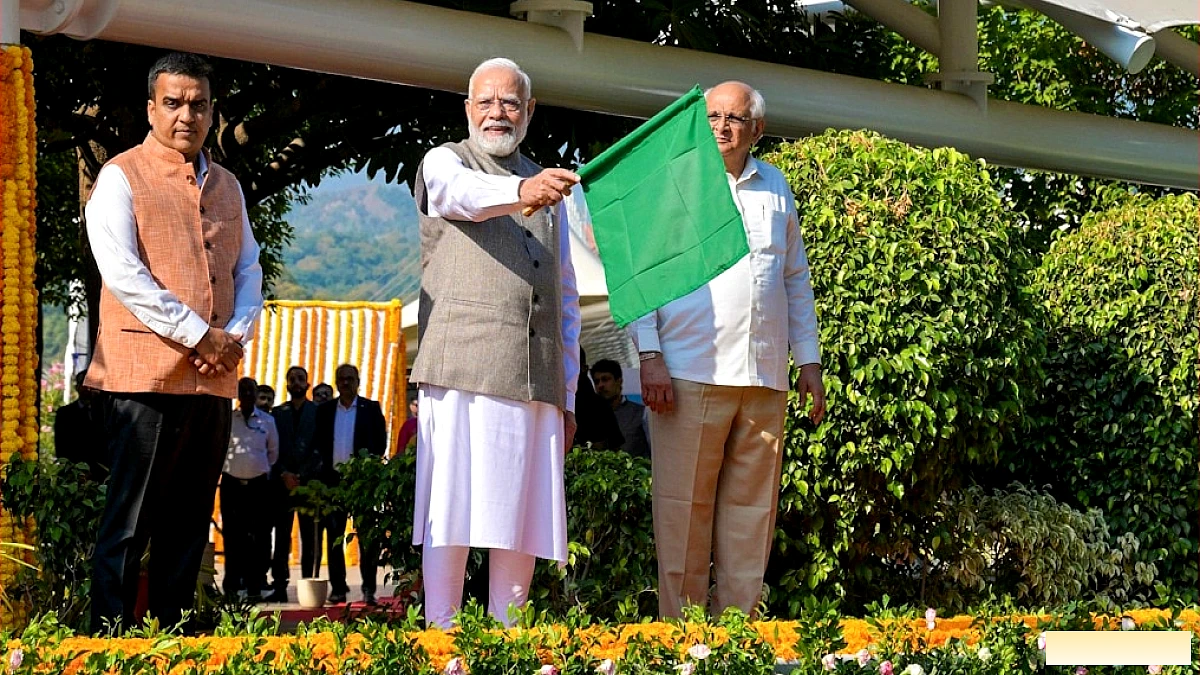 PM मोदी ने वामन वृक्ष वाटिका का किया दौरा, पर्यावरण संरक्षण पर दिया संदेश